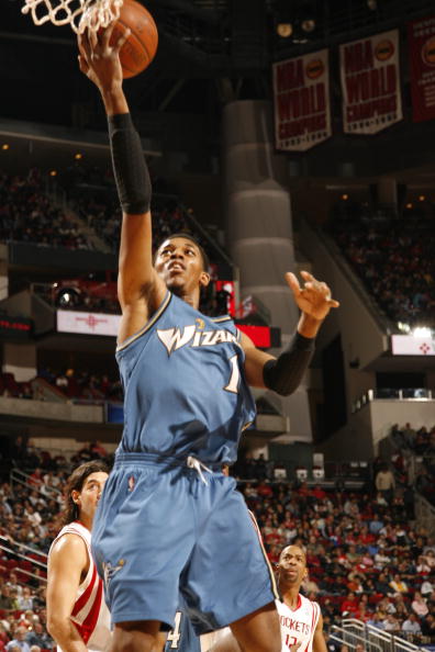 西班牙队史自然年射手榜：奥亚萨瓦尔2025年打入9球并列第4（奥亚萨瓦尔2025年斩获9球，位列西班牙队史自然年进球榜并列第4）