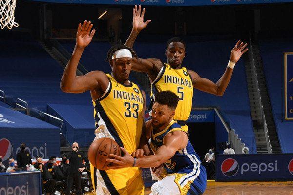 美媒：独行侠防守效率高居第二，但进攻效率却位列联盟垫底（美媒：独行侠防守效率排名第二，进攻效率倒数第一）