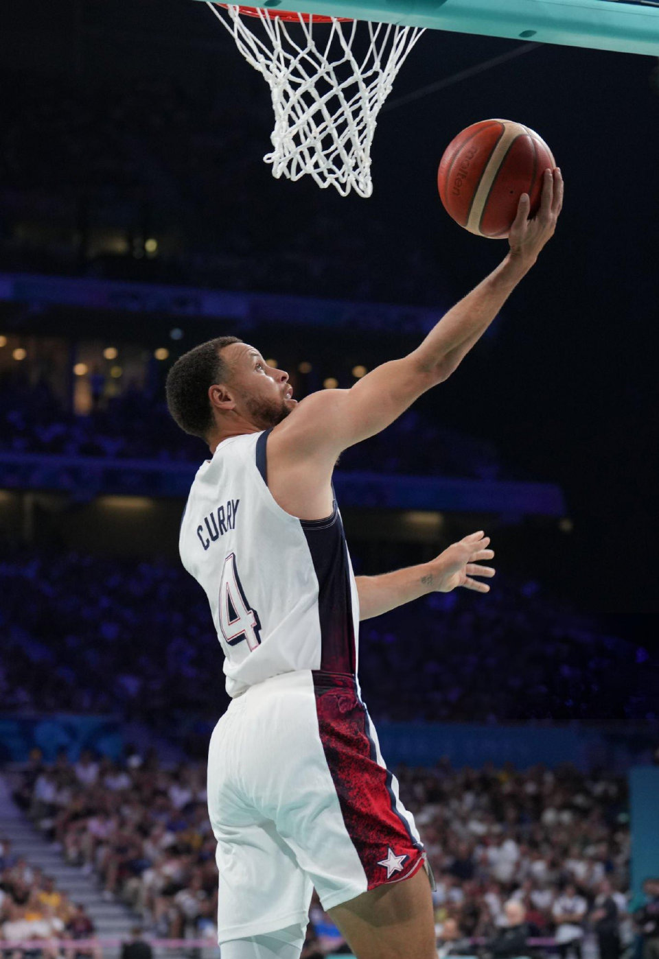 TA：贝林应该担任英格兰的10号位，他比罗杰斯更具进球威胁（TA：英格兰10号应由贝林担纲，他的进球威胁胜过罗杰斯）