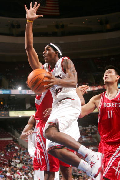 跟队：阿拉巴今天完成大部分团队训练，明天可进入大名单（随队报道：阿拉巴今日完成大部分合练，明日可进入大名单）