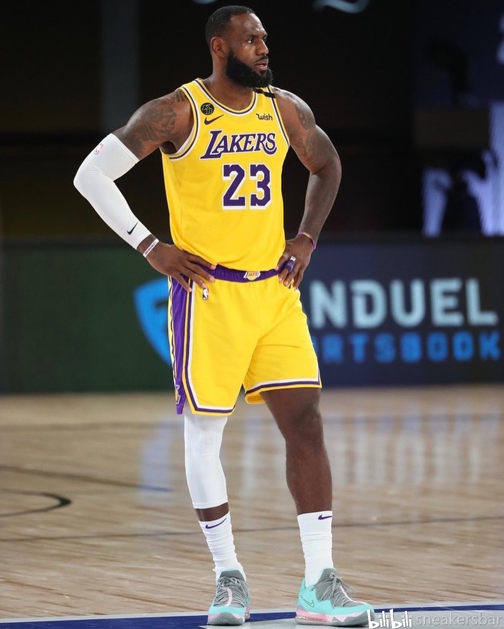 沃克＆乔治发挥出色，沃克半场16分已经刷新赛季新高（沃克、乔治手感火热，沃克半场16分创赛季新高）