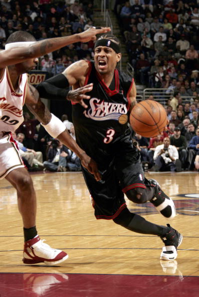 悲喜两重天！孙兴慜失点后表情极度痛苦，穆勒晋级后喜笑颜开（一喜一悲：孙兴慜点球失手痛苦难掩，穆勒晋级后喜形于色）