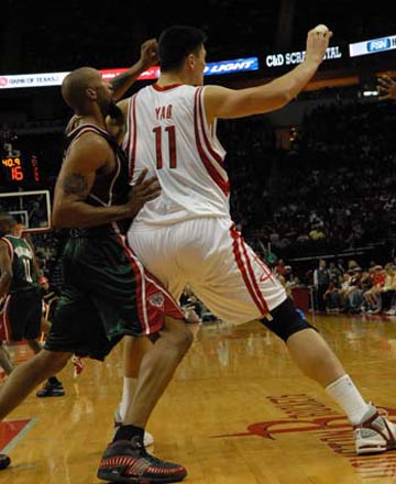 CBA：浙江男篮客场2-1力克辽宁（CBA 浙江男篮客战辽宁以总比分2-1取胜）